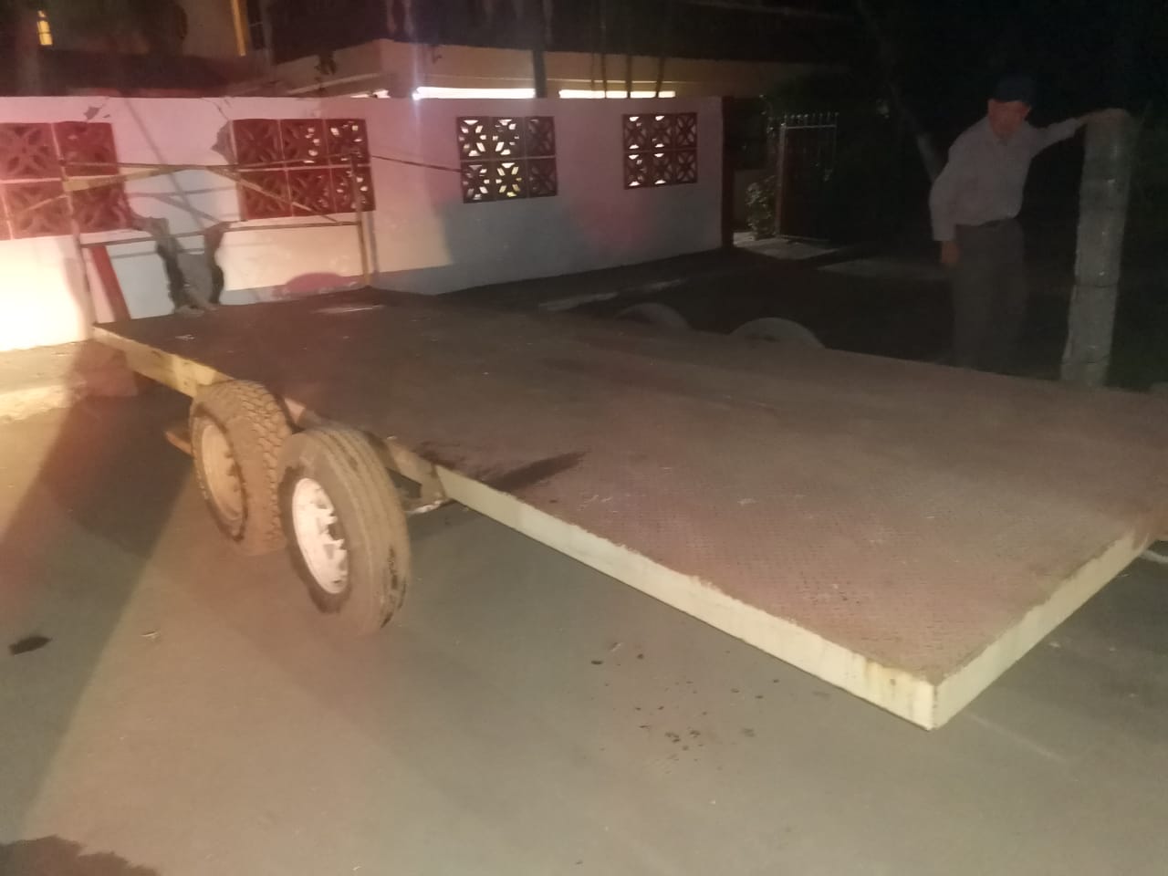 Abuelita fue atropellada por un remolque