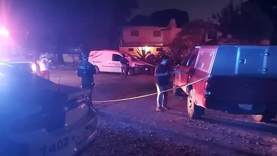 Este viernes por la noche, se dio a conocer que un joven muere al caer del Puente Tampico; aun se investiga el caso.