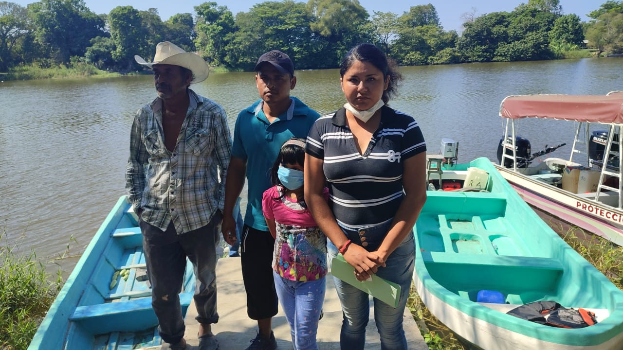 Pescadores del ejido Cues