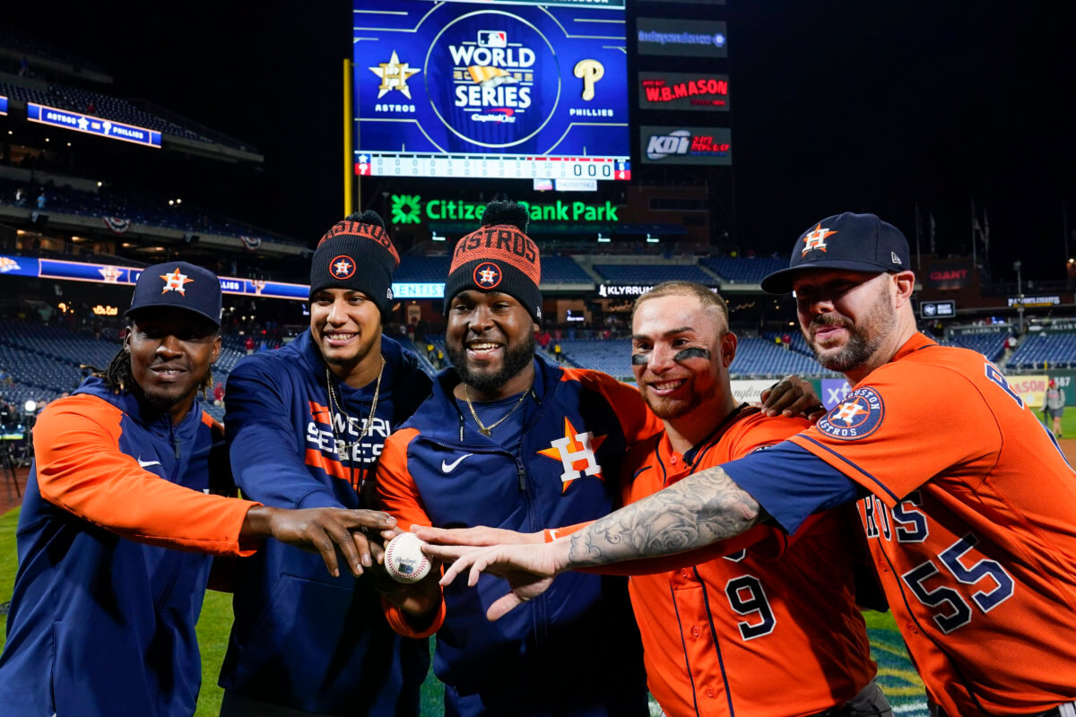 Luego de ceder 5 cuadrangulares el martes, los Astros de Houston recompusieron su pitcheo y ahora el equipo lanza un 'no hitter' combinado.