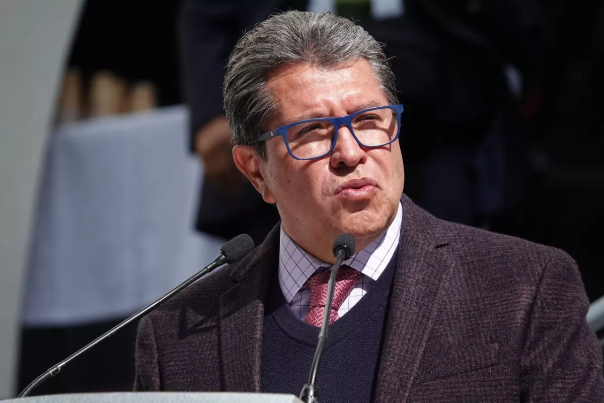 Ricardo Monreal no asistirá a la marcha de AMLO, a pesar de que afirmó que lo haría. Dice que tiene este otro compromiso.