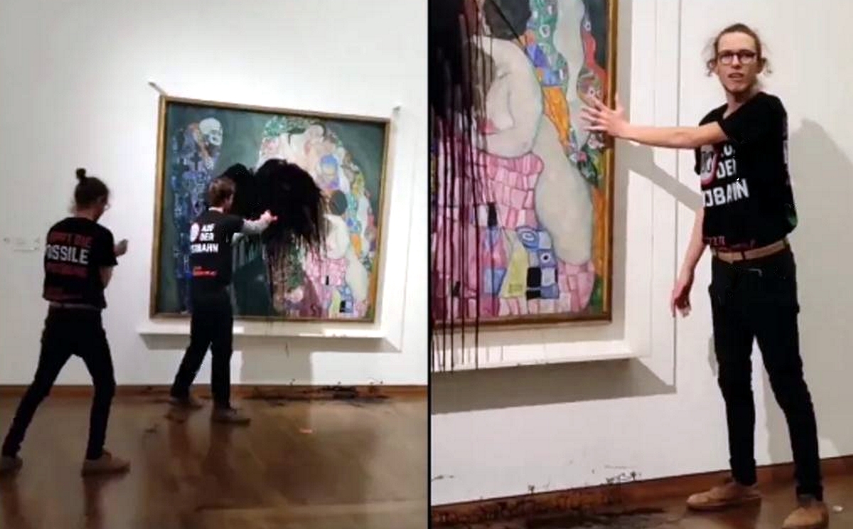 Rocían con líquido negro obra de Klimt