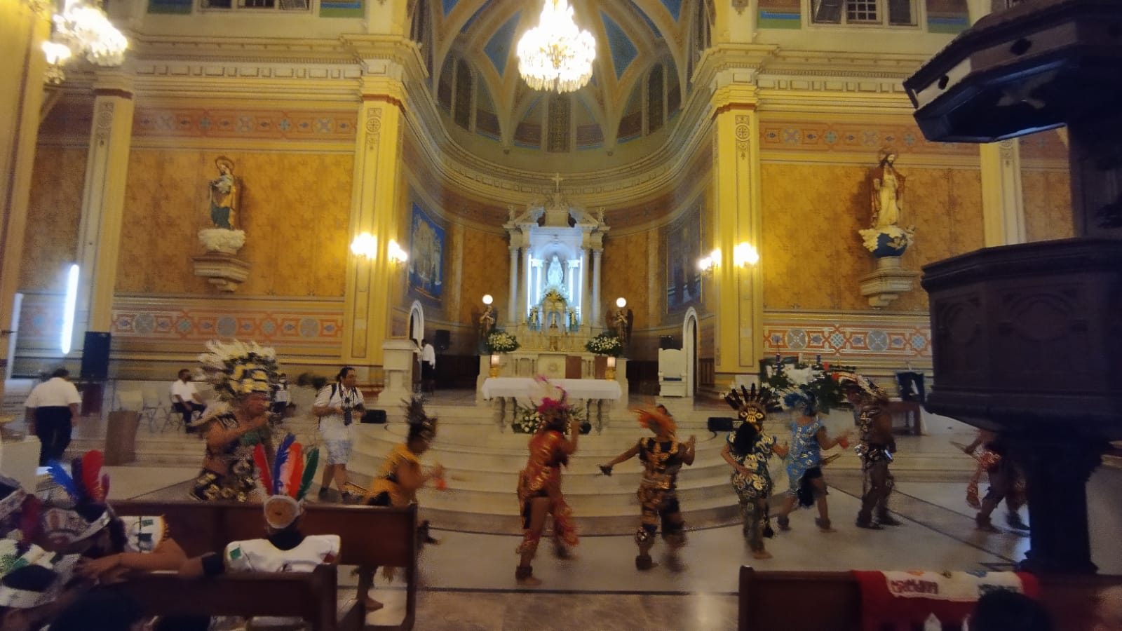 Comienzan los festejos de la virgen María