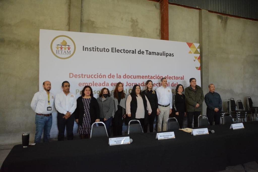 partieron 18 toneladas de material electoral
