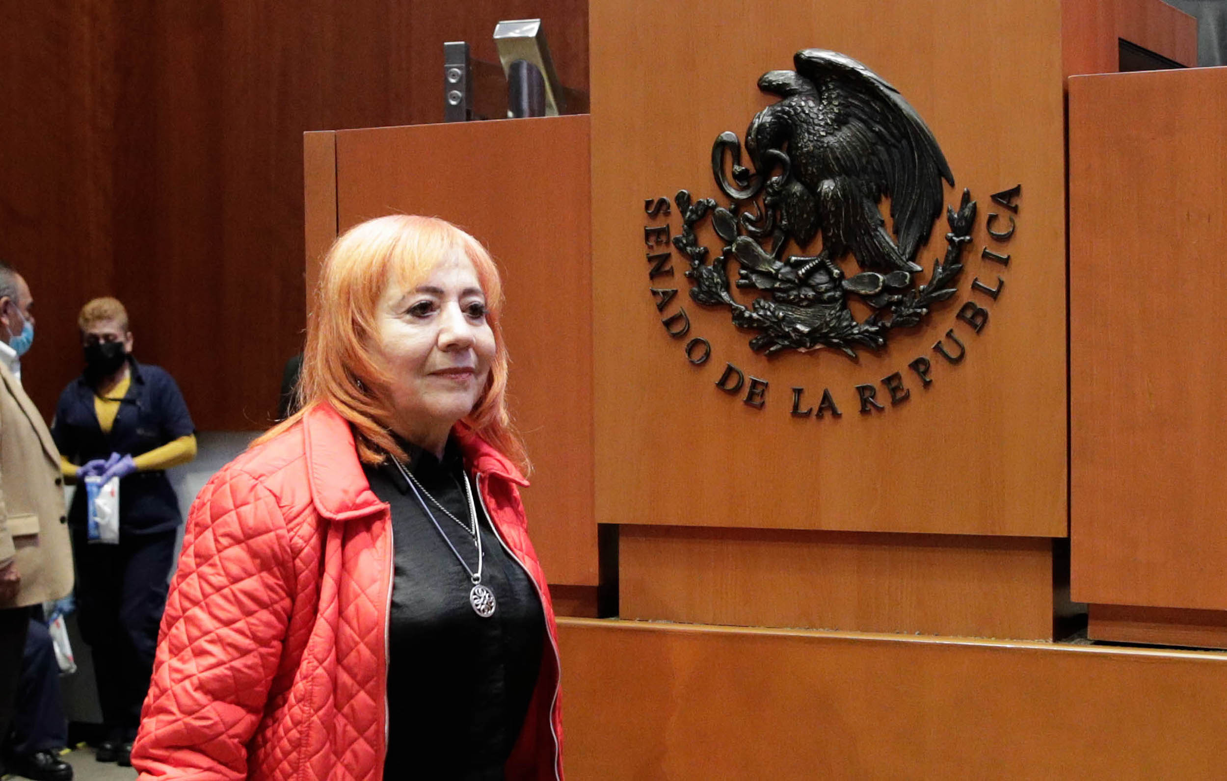 A tres años de su nombramiento, Rosario Piedra comparece ante el Senado y recibe fuertes críticas de la oposición.