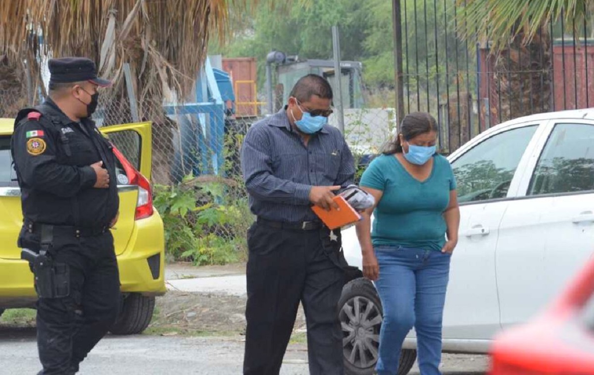 Padres de Debanhi se reúnen con la FGR