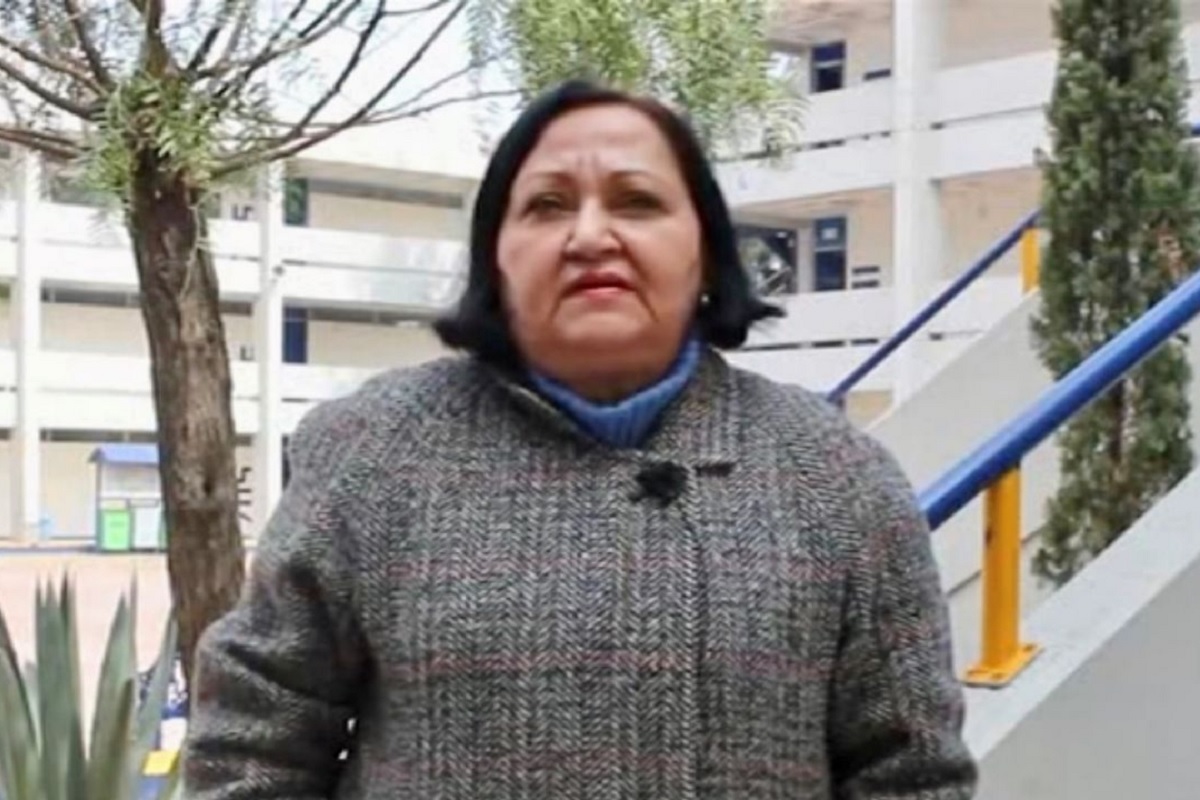 asesora de Yasmín Esquivel