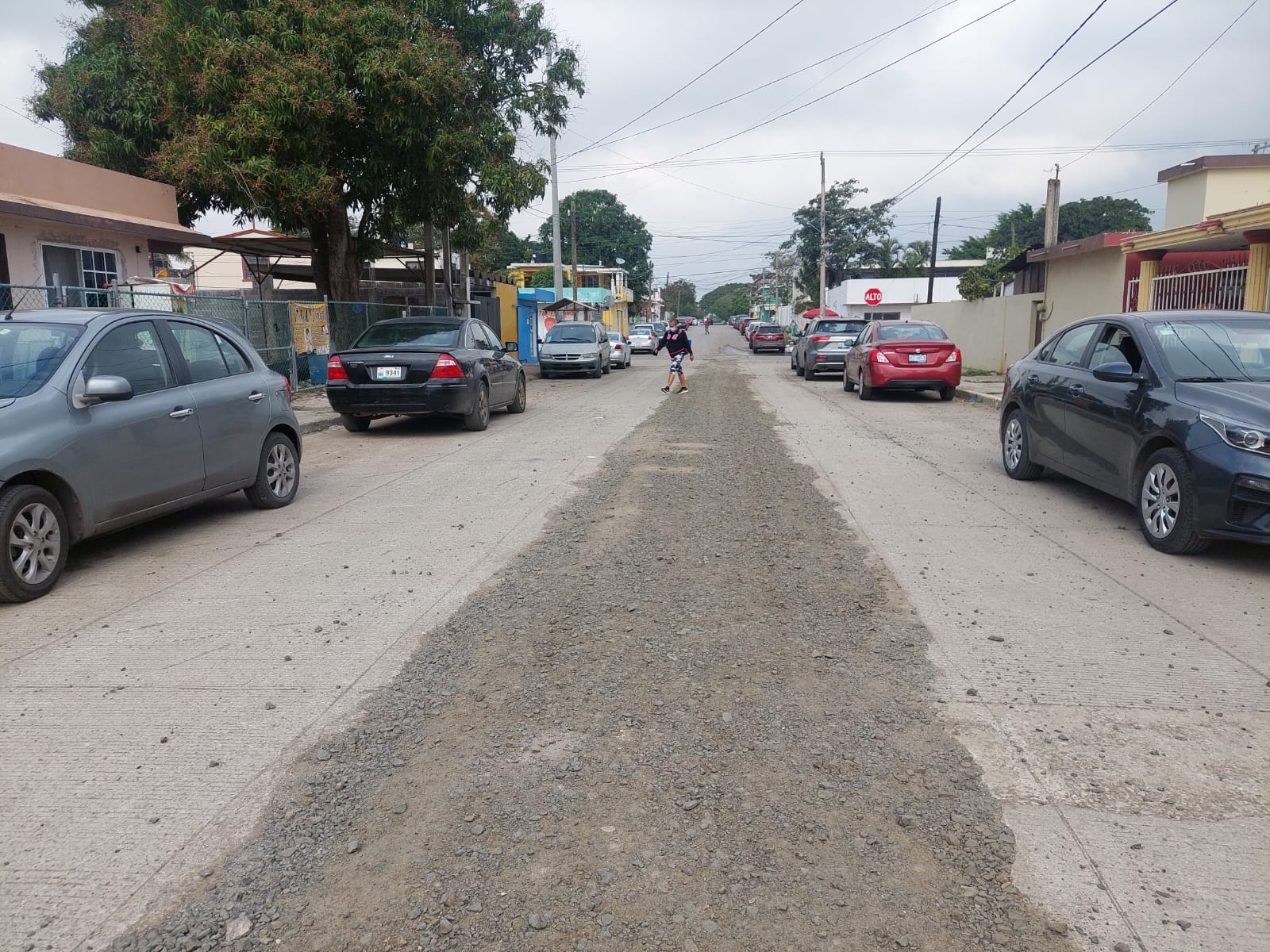 Denuncian vecinos que a Comapa se le olvida