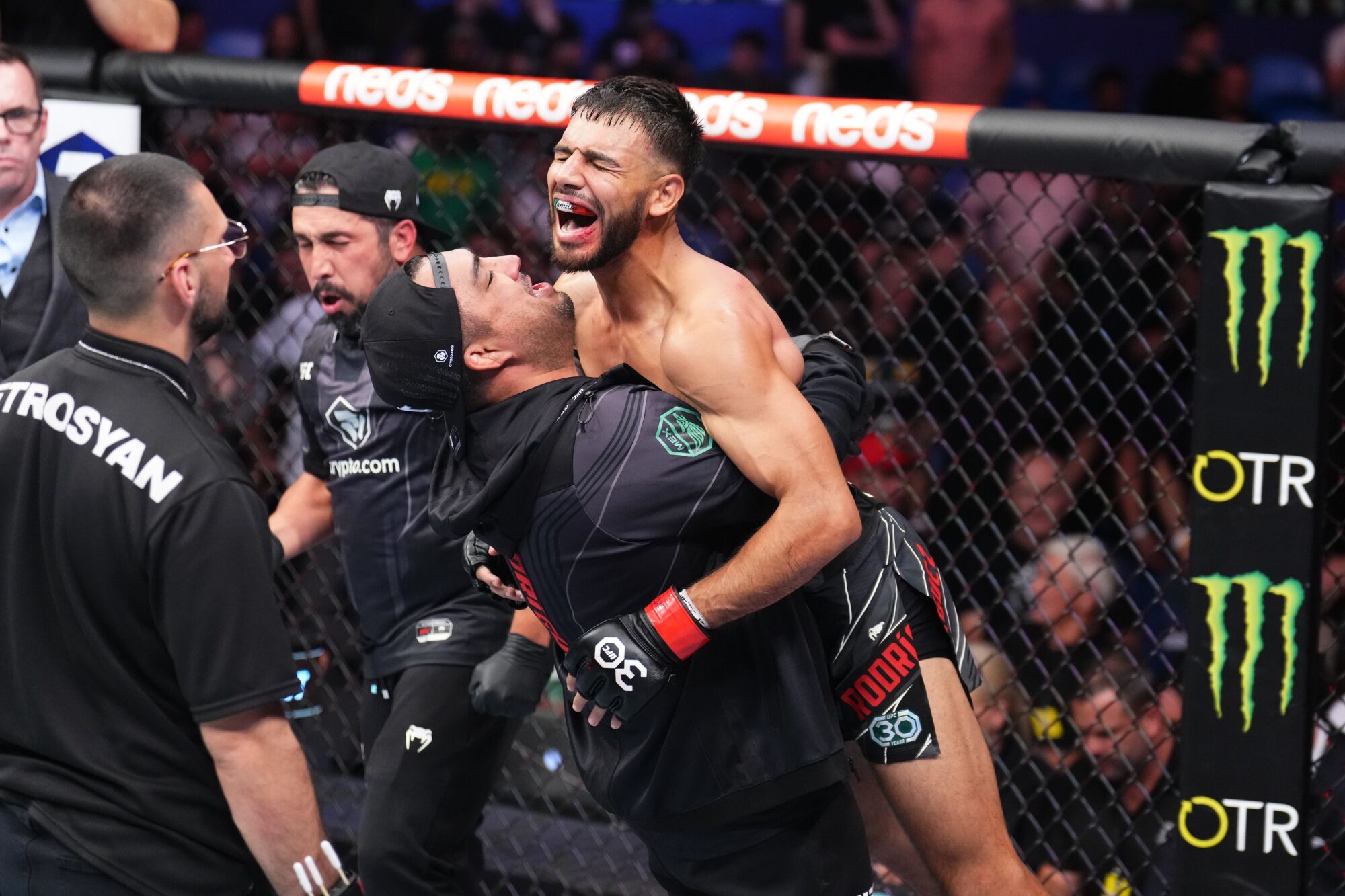mexicano se corono camperon de la ufc