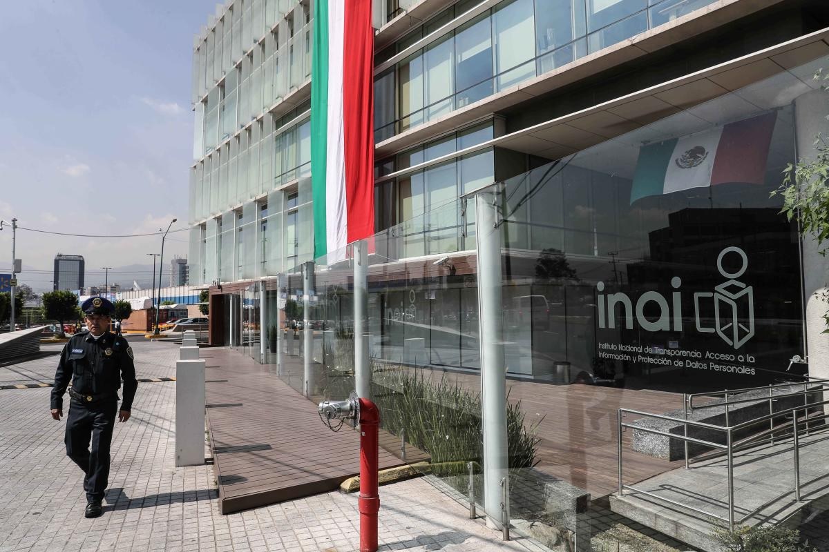 comisionados del INAI