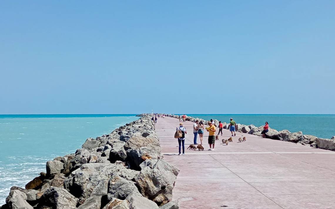 Escolleras Playa Miramar