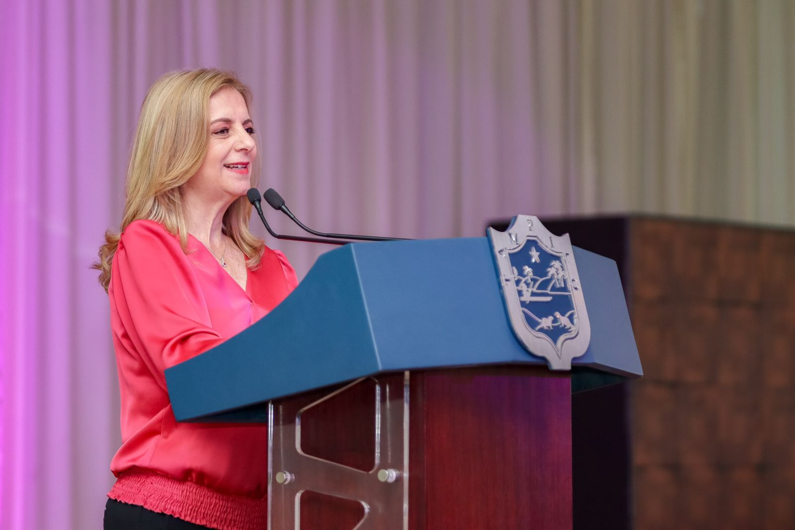 Conmemora Aída Feres