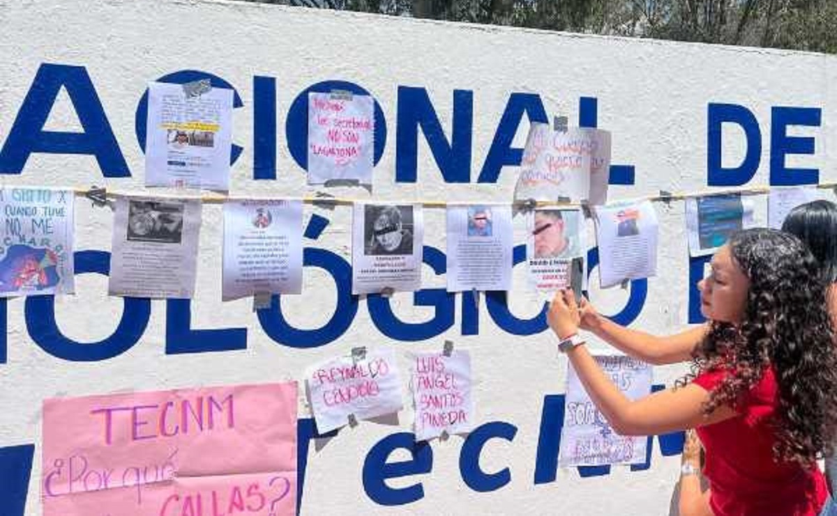En Oaxaca alumnas hacen tendedero