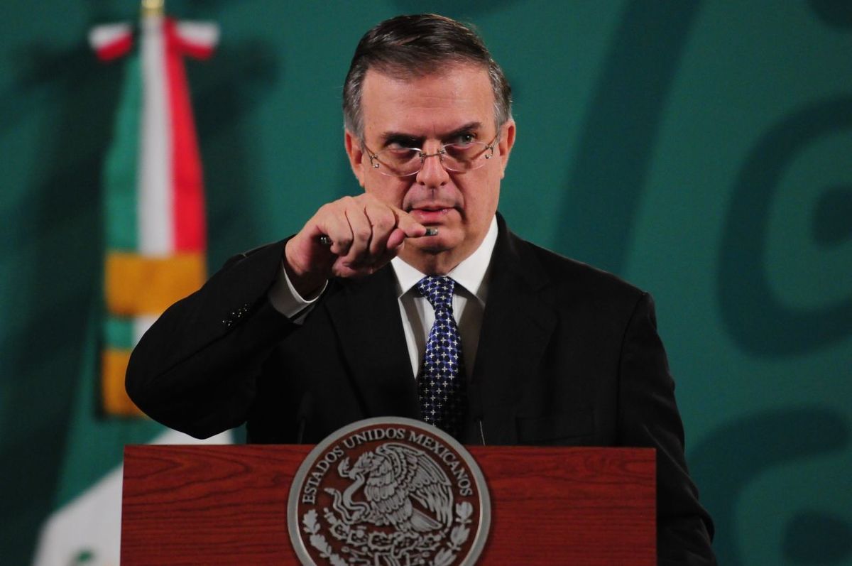 Ebrard responde a Barr