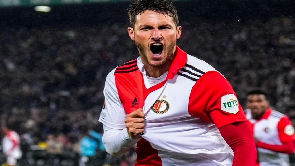 Santiago Giménez récord Chicharito