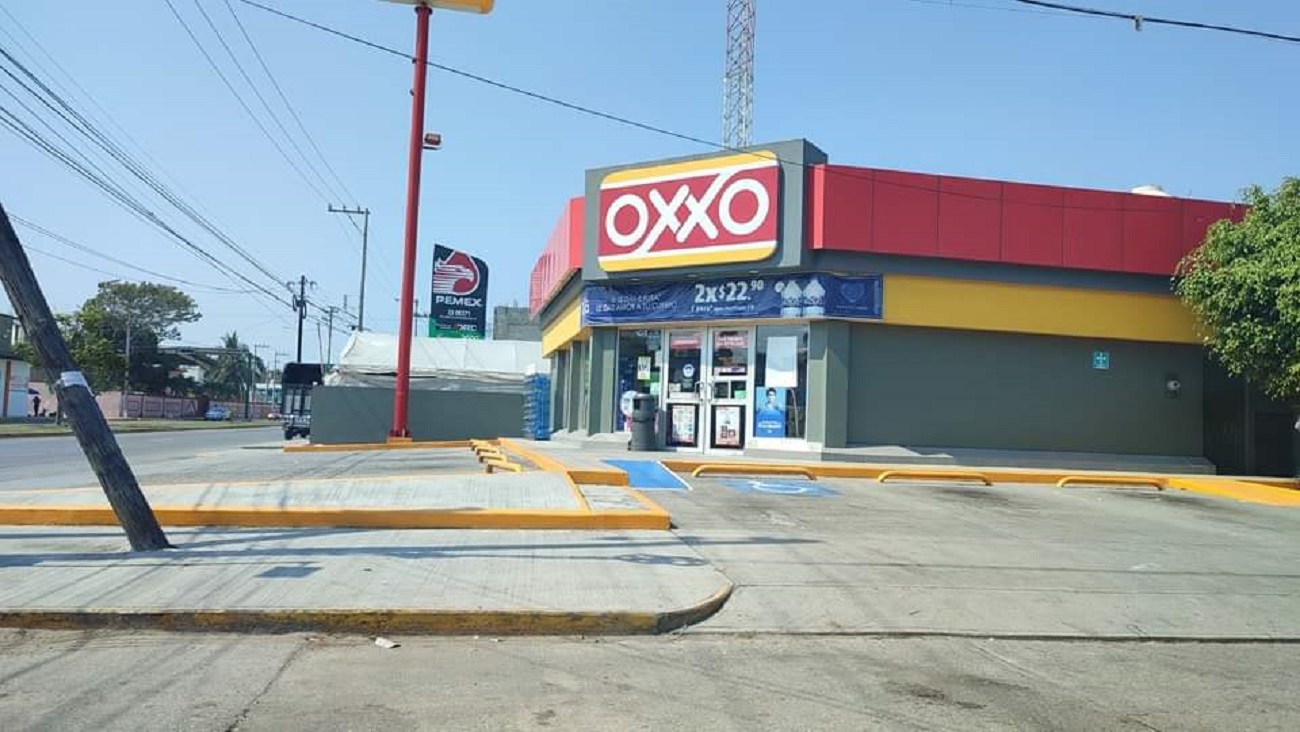 Dos sujetos en Madero