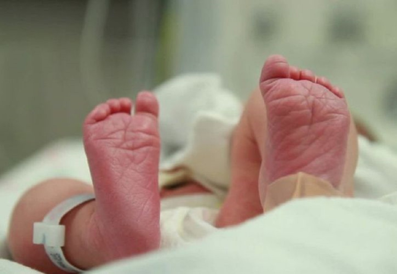 Padres de bebés infectados en IMSS