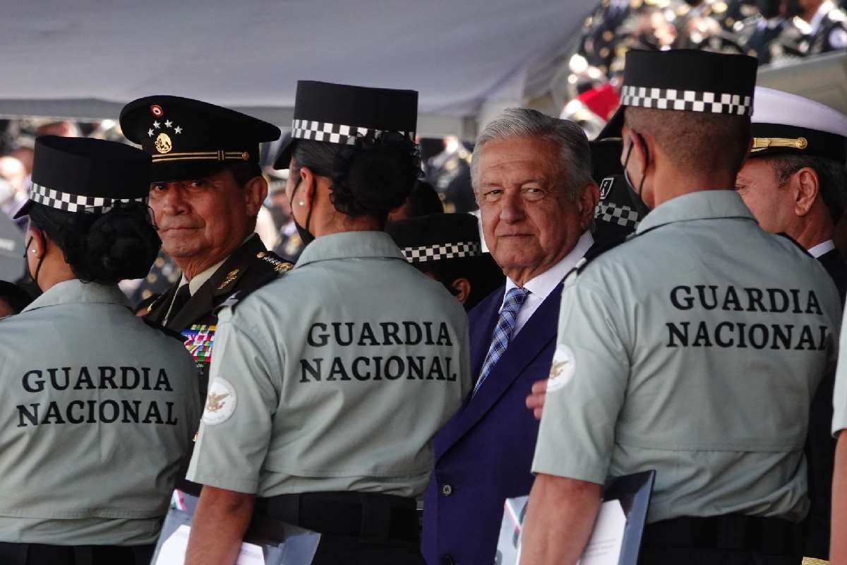 AMLO y SEDENA