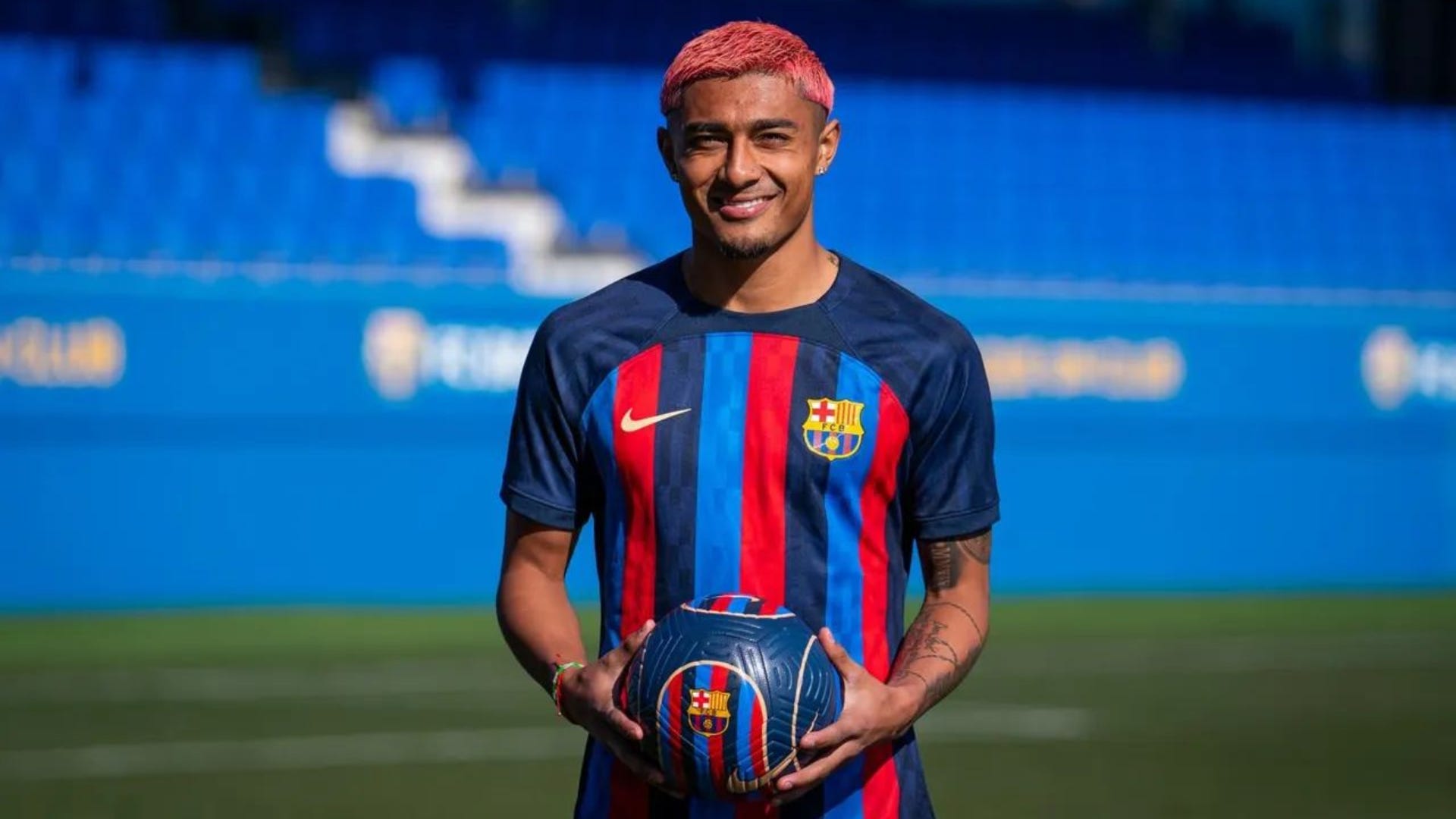 Julián Araujo pretemporada Barcelona