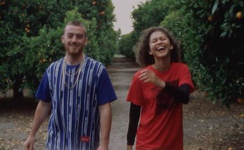 Zendaya rompe el silencio tras la muerte del actor Angus Cloud. "Estoy agradecida de haberlo llamado hermano", compartió.