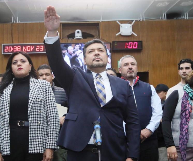 Nombran a gobernador interino de NL pese a portazo y gaseada. Luis Enrique Orozco Suárez fungirá como gobernador interino.