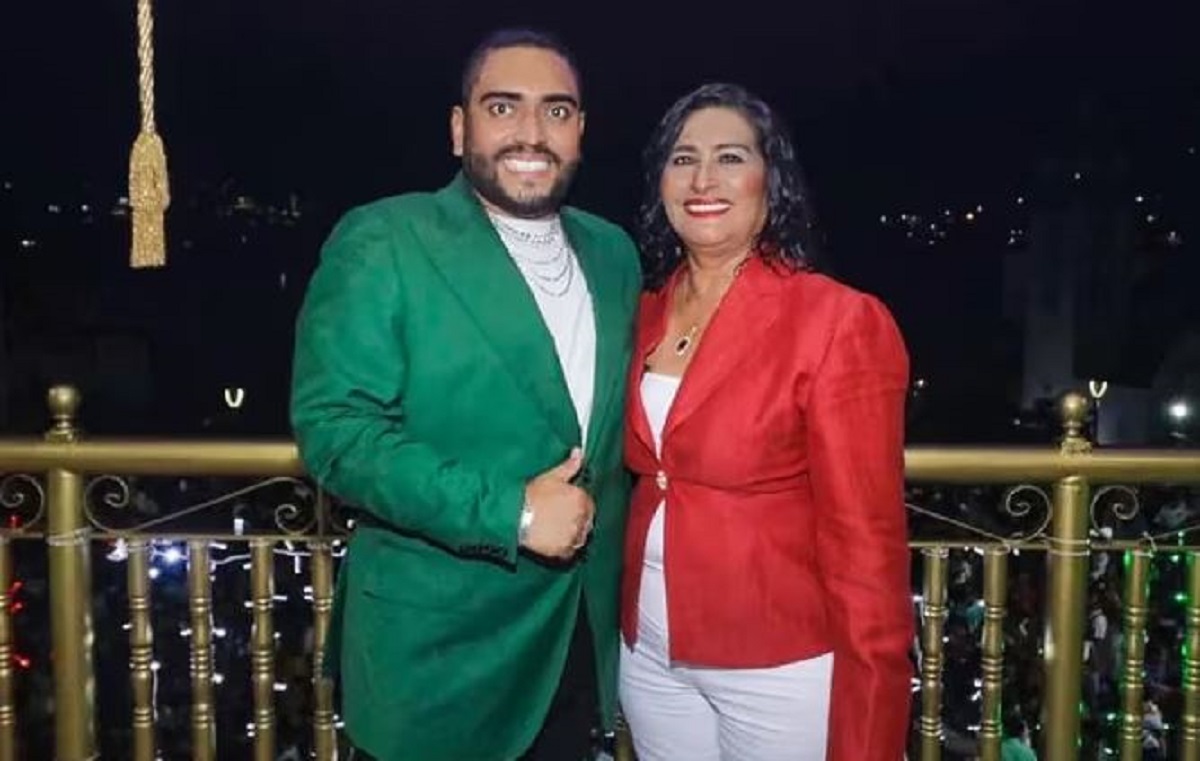 Destituyen a secretario particular de alcaldesa