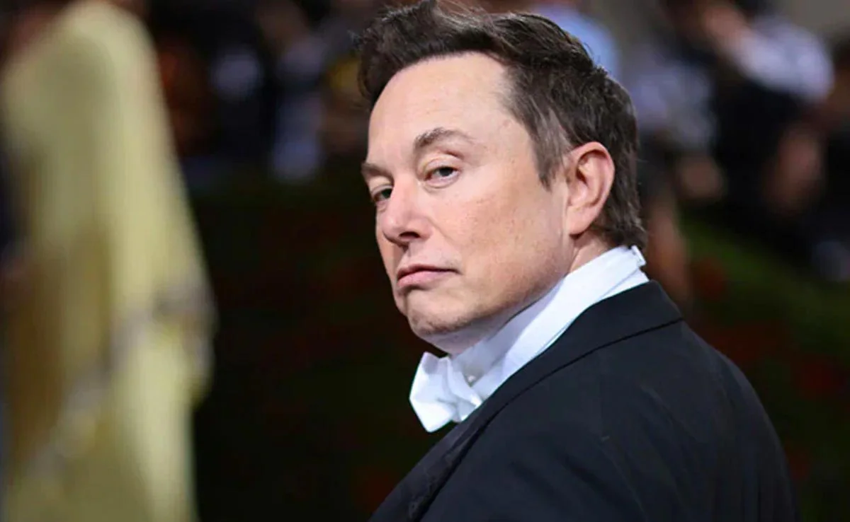 Elon Musk responde a quienes ya no quieren anunciarse en X. "Que se jodan", dijo el hombre más rico del mundo, empresario y CEO de Tesla.