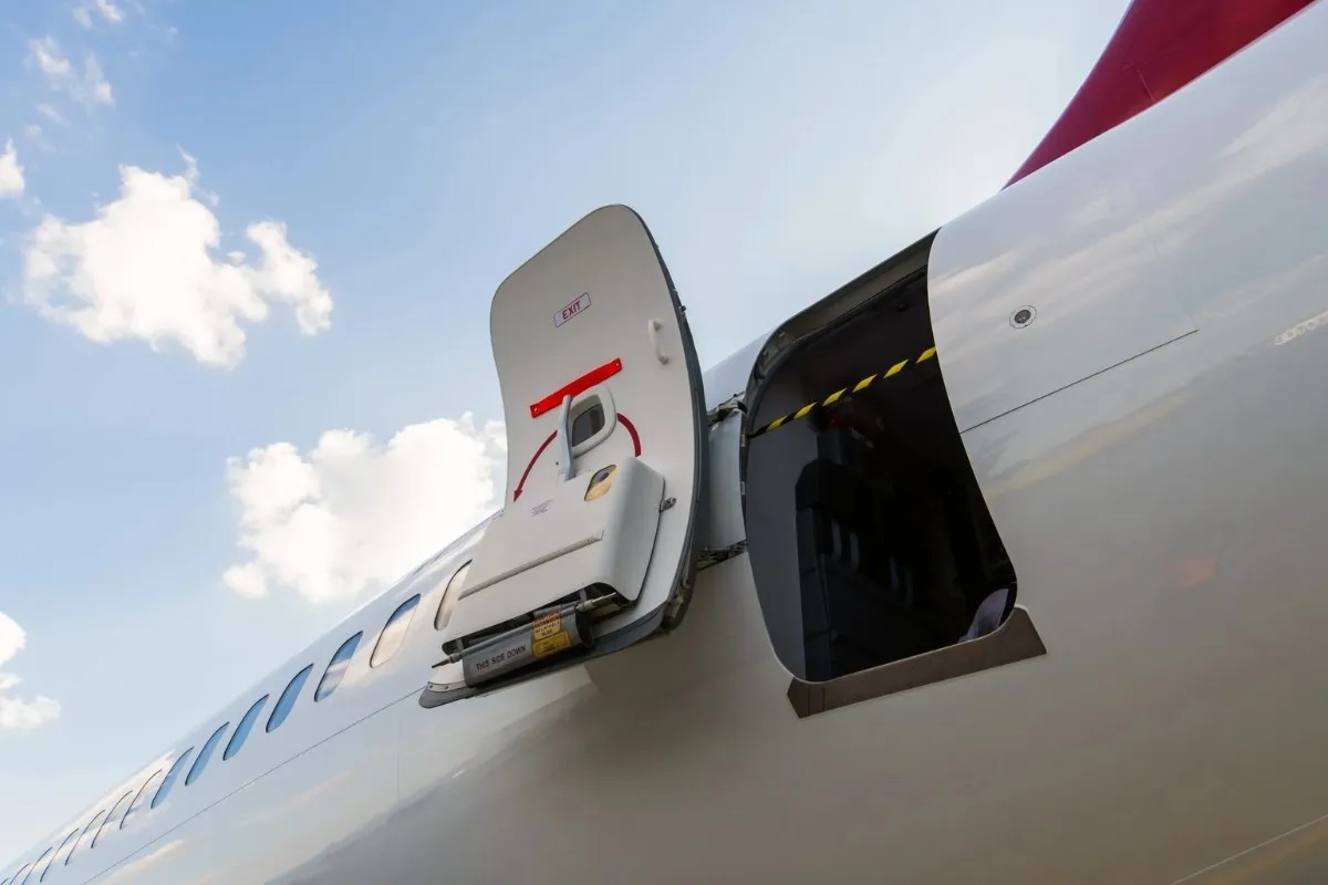 puerta de emergencia