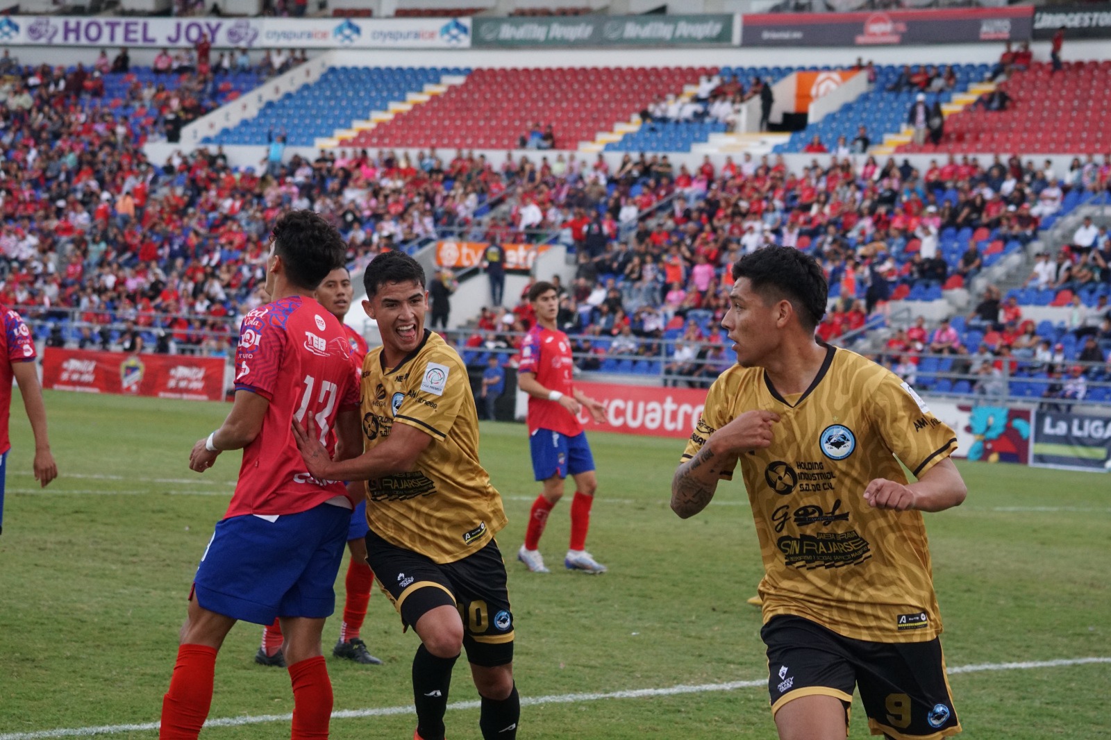 Irapuato gana 4 goles a 2