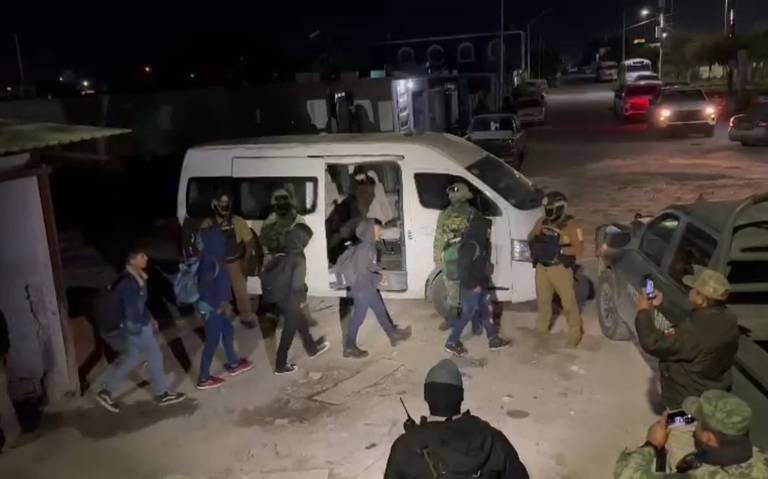 Rescatan a 61 migrantes en Reynosa, Tamaulipas. Entre los migrantes rescatados se encuentran adultos mayores y menores de edad.