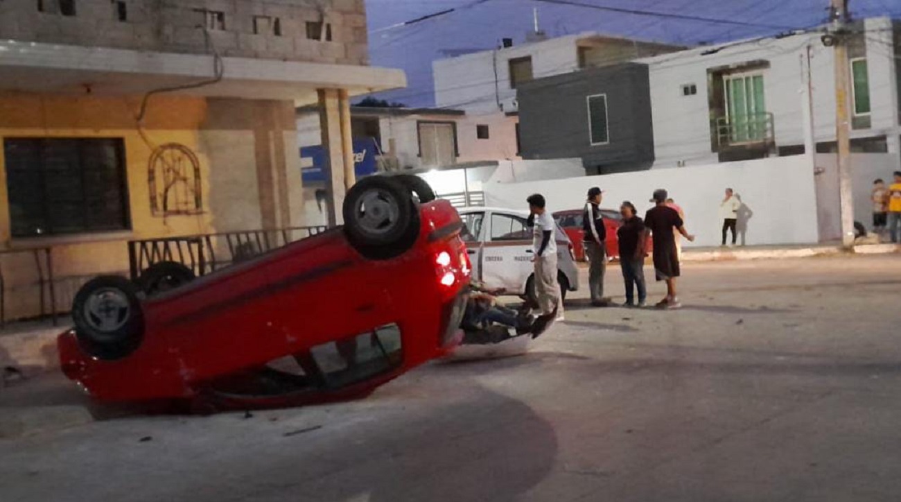 Se registró choque volcadura