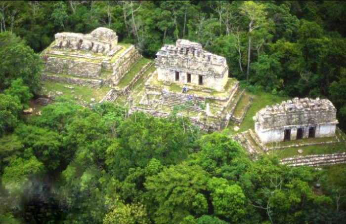 Director del INAH llama a evitar las visitas turísticas a zonas arqueológicas en Chiapas como Bonampak y Yaxchilán por la violencia.