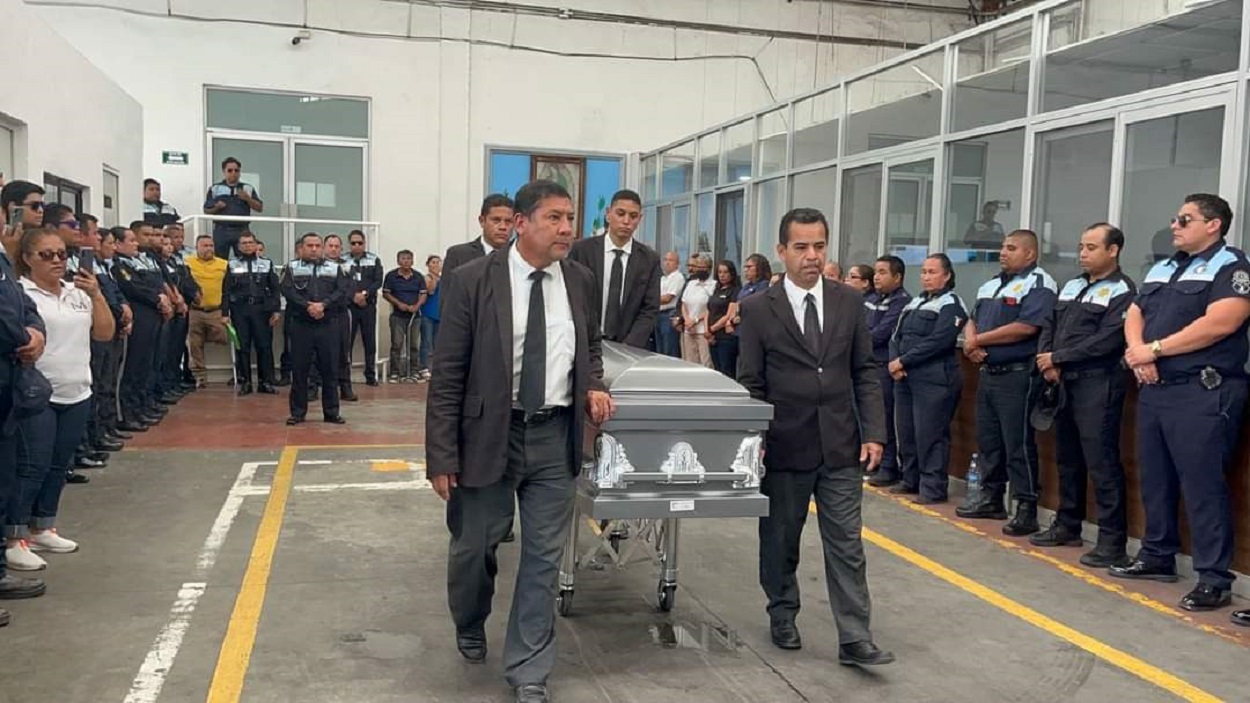 Realizan homenaje póstumo a elemento