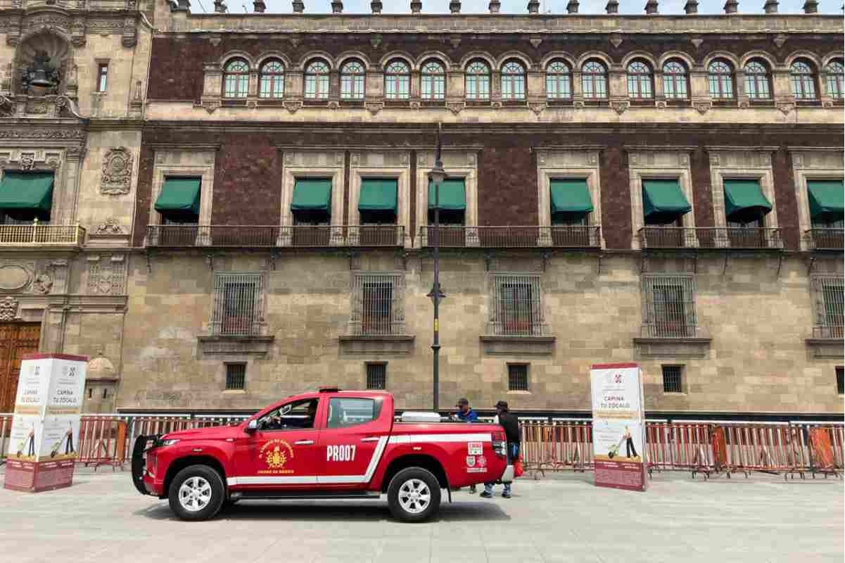 normalistas Palacio Nacional