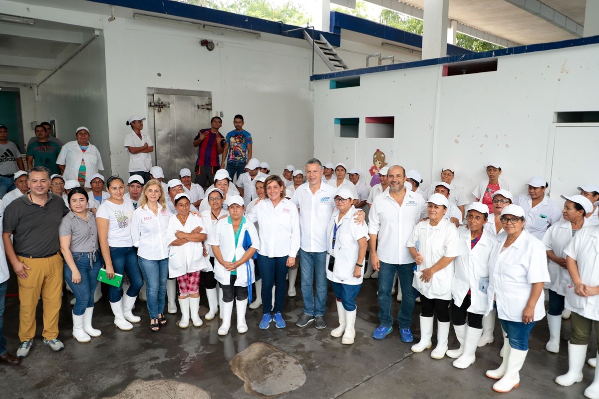 Rosa González Chucho Nader