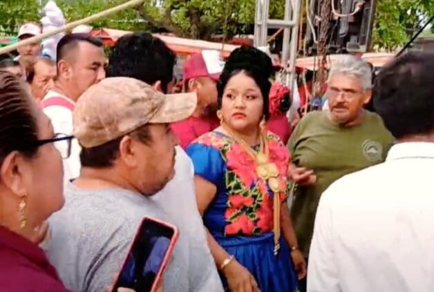 Balean cierre de campaña en Matías Romero, Oaxaca. Hasta ahora se registra un herido. El hecho ocurrió en la explanada de Cuatro Vientos.