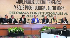 Monreal habló y se fue sin oír a los 11 ministros en el primer round de los  “Diálogos nacionales para la reforma del Poder Judicial”.