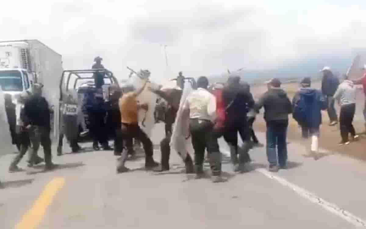 Enfrentamiento en Veracruz deja dos personas muertas, tres policías heridos y una persona detenida tras protesta por agua.
