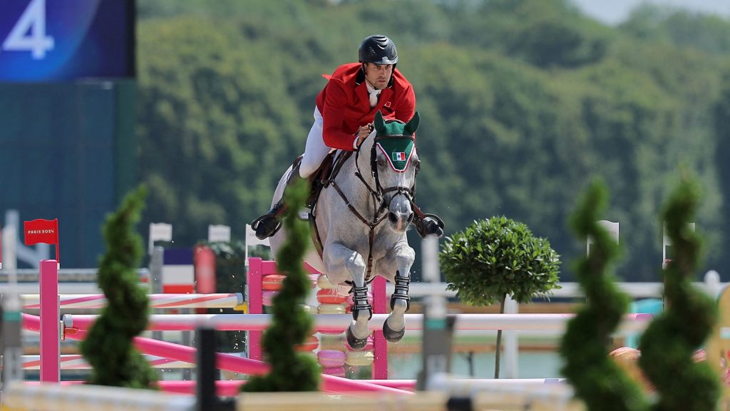 México avanza a la Final de salto ecuestre por equipos en París 2024. Las clasificatorias se celebraron en el Palacio de Versalles.