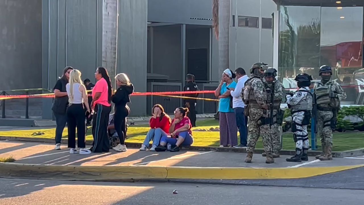 Identifican a primera víctimas del ataque a bar en Villahermosa, Tabasco. Dejó como saldo 6 muertos y varios lesionados.