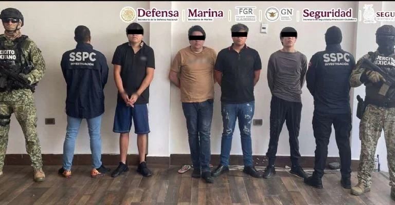 Desarticulan célula criminal en Culiacán. Aseguran vehículos blindados, granadas y detienen a cuatro personas.