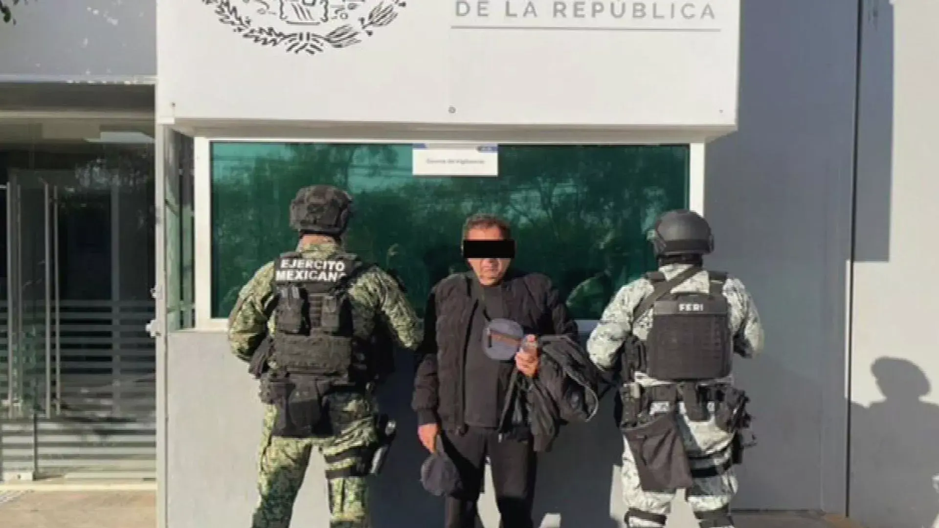Cae en Badiraguato, Sinaloa, “El Mero Mero”, tío de Ovidio Guzmán. Fue asegurado junto con un arma de fuego, miles de pesos y fentanilo.