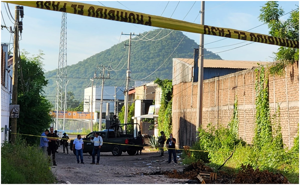 Hallan siete cuerpos con impactos de bala en San Ignacio, Sinaloa. Fue asegurado un vehículo aparentemente relacionado.