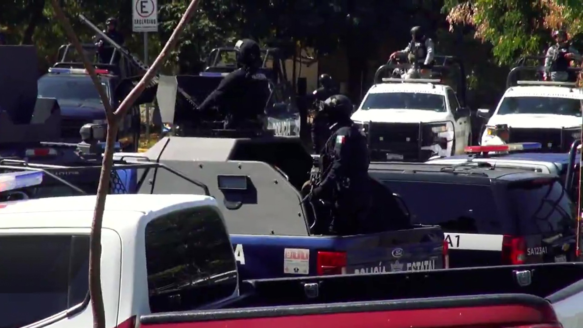 Cierran o suspenden clases en siete estados ante balaceras. Informan que el absentismo ha aumentado por violencia.