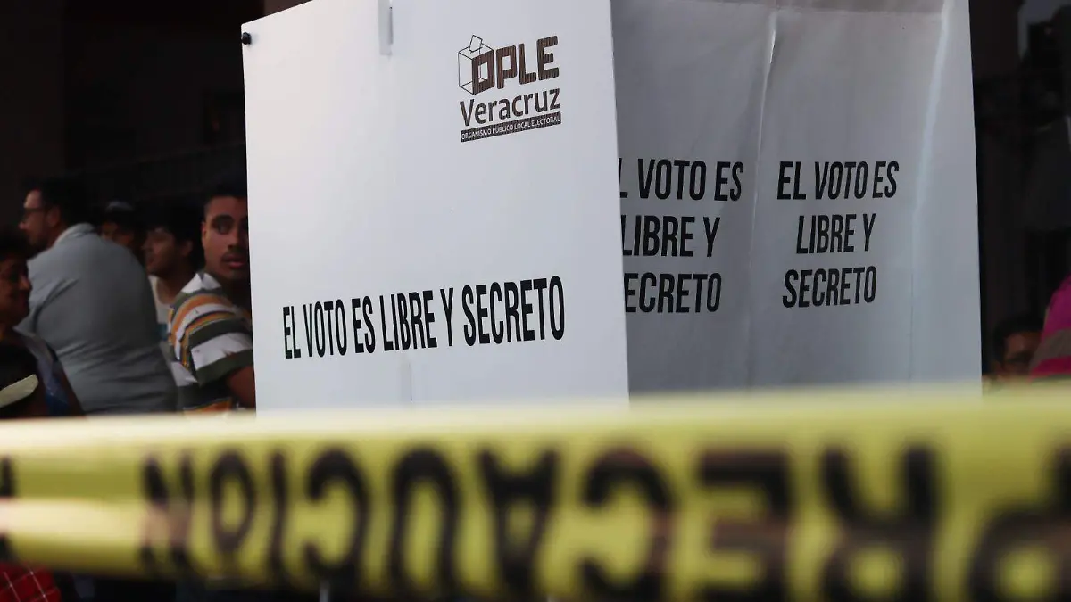 En 14 días de campaña electoral van tres magnicidios en Veracruz; todos candidatos de Morena. Exigen renuncia del secretario de Seguridad.